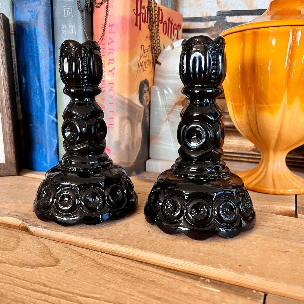 L.E. Smith Mould Weishar Glass Set of 2 Candlestick Holders - Moon & Star Patter